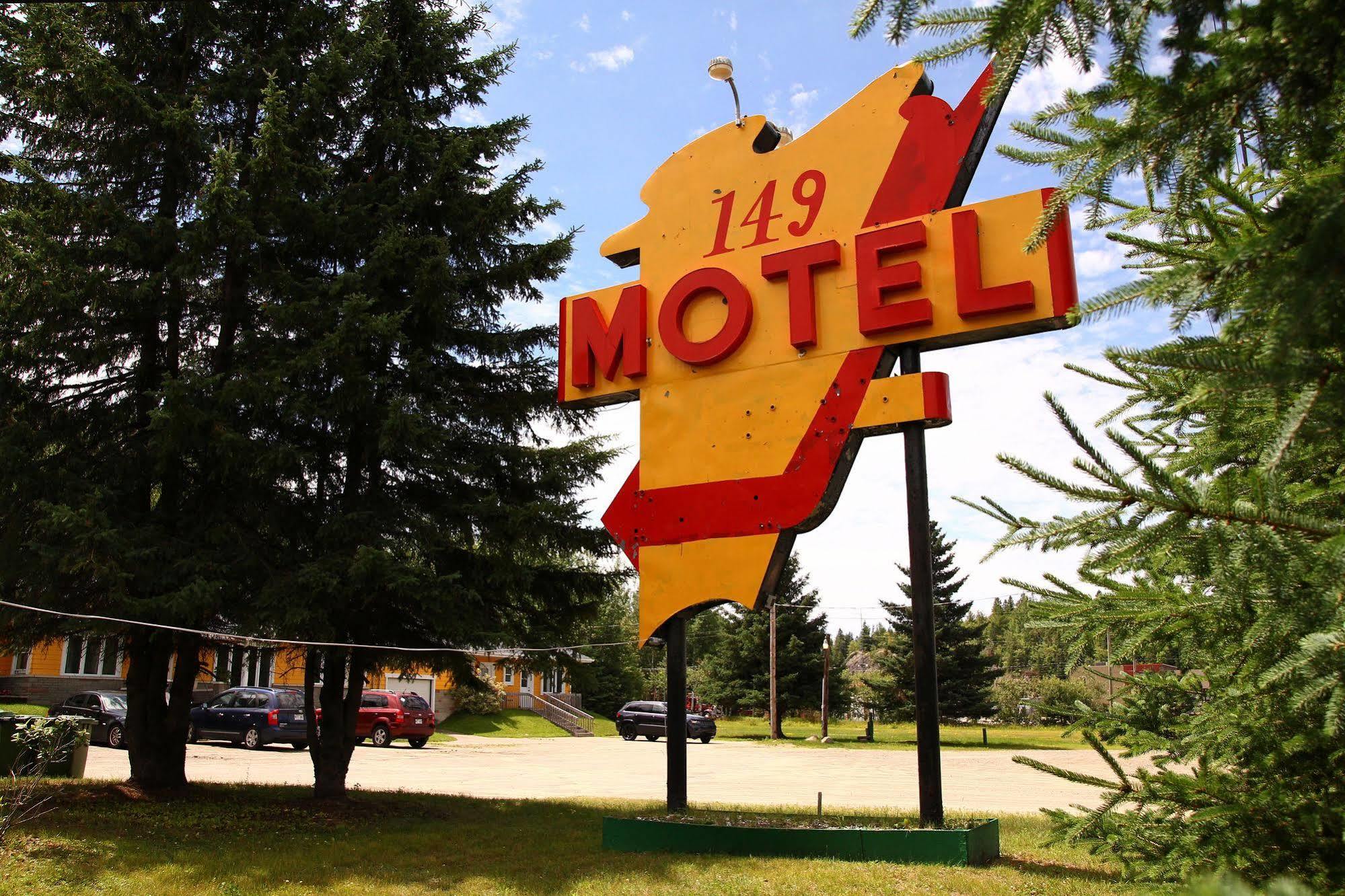 Motel 149 Мон-Трамблан Экстерьер фото