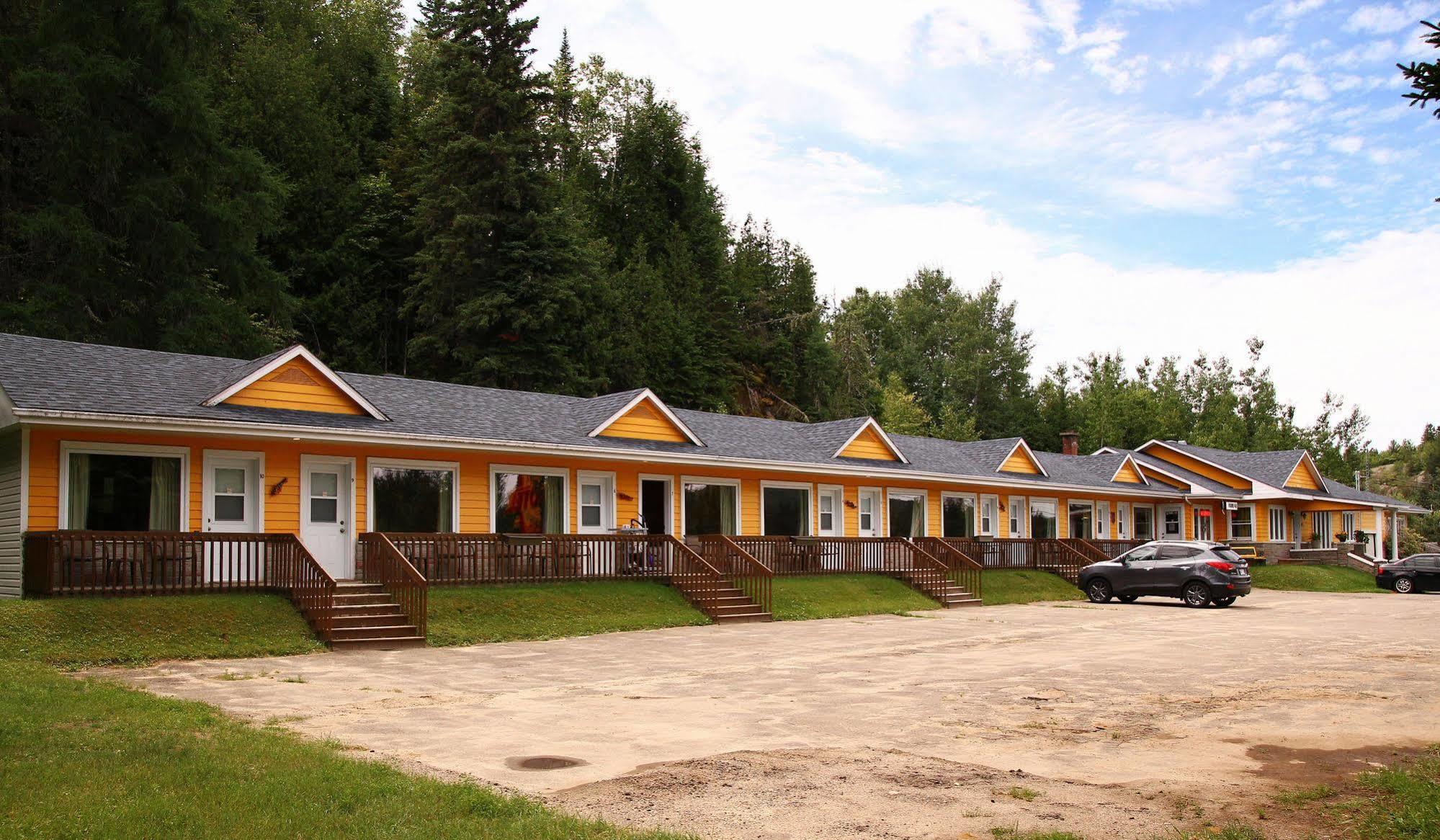 Motel 149 Мон-Трамблан Экстерьер фото